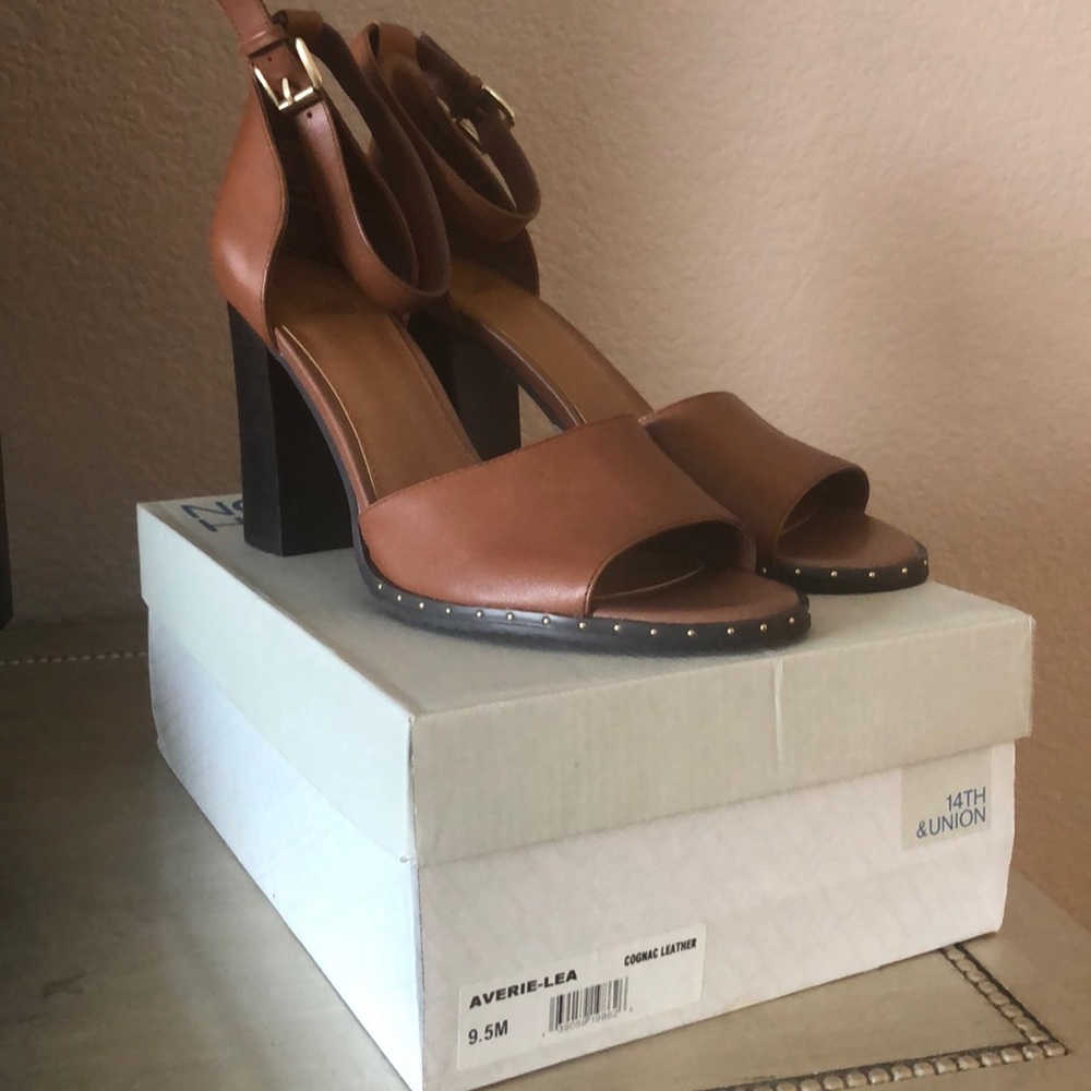 Women’s shoes